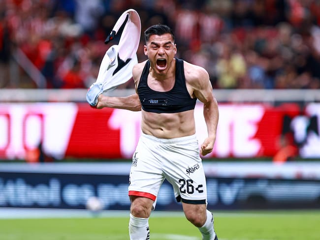 Atlas dio golpe de autoridad en el Akron y eliminó a Chivas en el Play- In