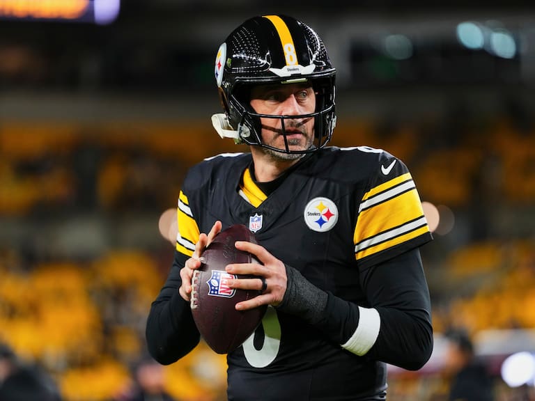 Aaron Rodgers y las 7 estrellas de la NFL que dirían adiós en 2026