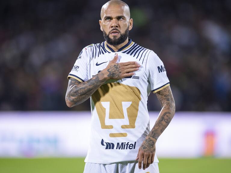 Dani Alves brilló con Pumas en sus dos primeros juegos