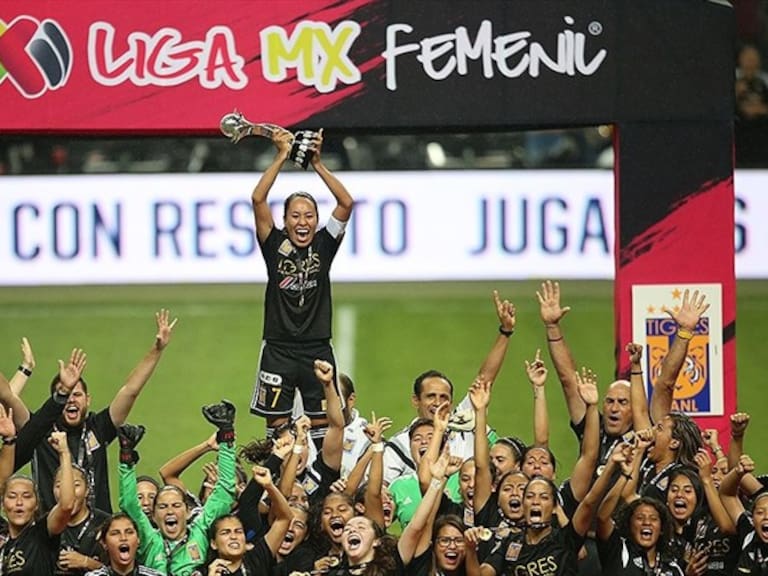 Festejo de las jugadoras de Tigres femenil. Foto: Getty images