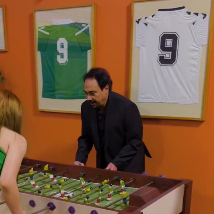 Hugo Sánchez y Airbnb lanzan experiencia única en el Estadio Azteca para el Mundial FIFA 2026