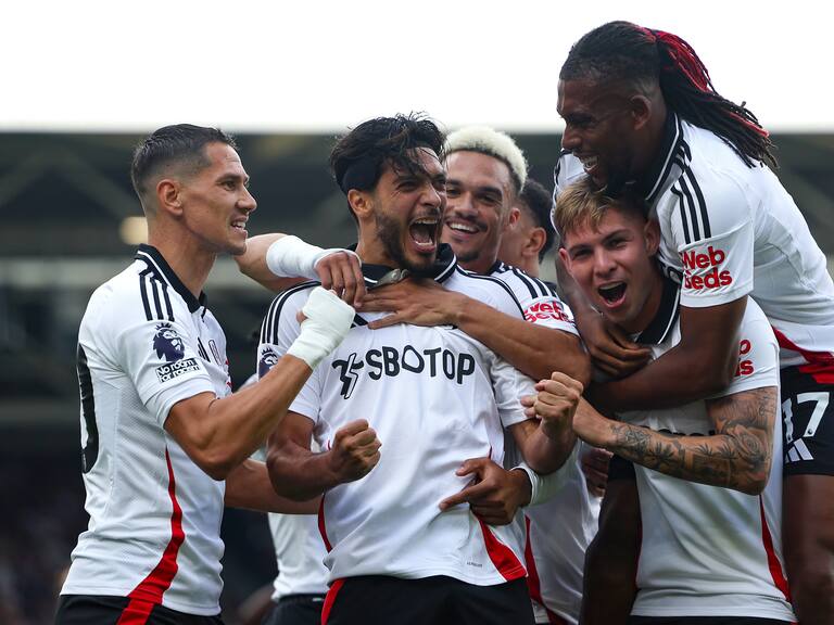 Raúl Jiménez con el Fulham en la Premier League
