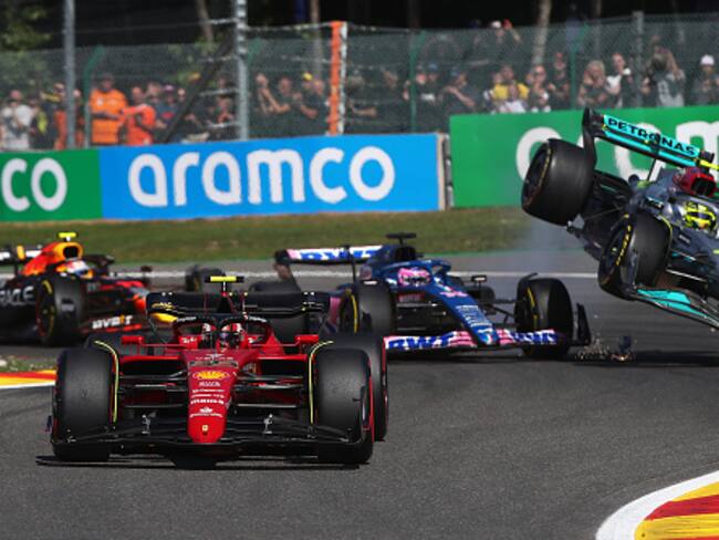 Fernando Alonso a Lewis Hamilton: Es un idiota, solo sabe manejar cuando va primero