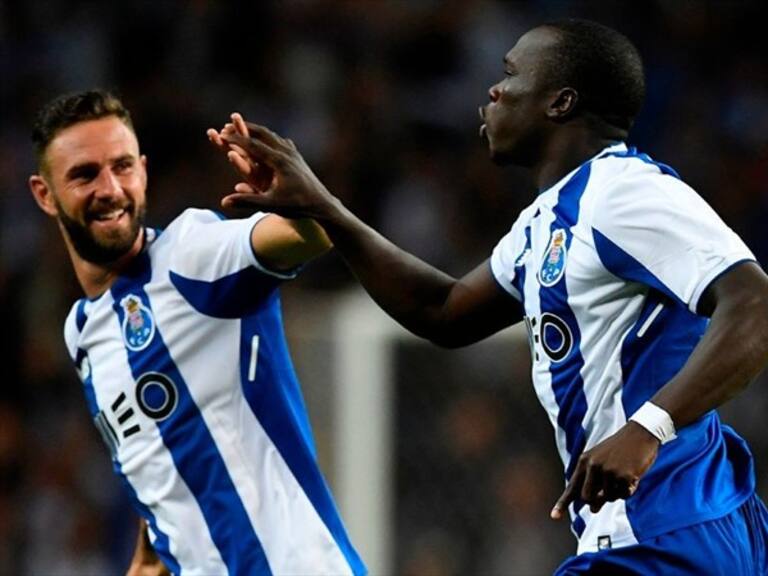 Layún festeja gol. Foto: Getty Images