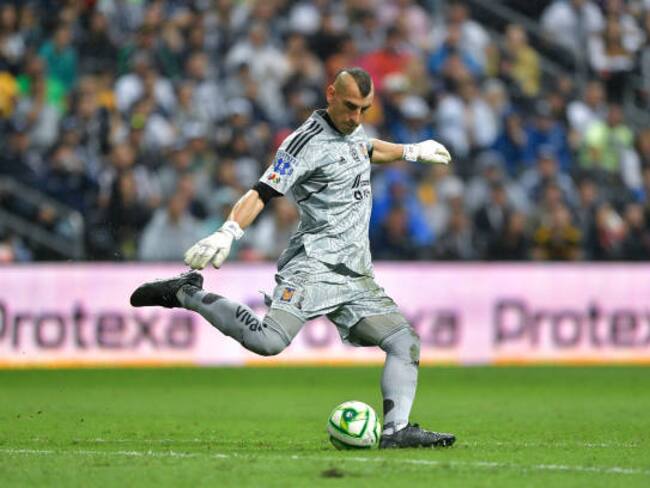 Nahuel Guzmán renovó contrato con Tigres hasta el 2025