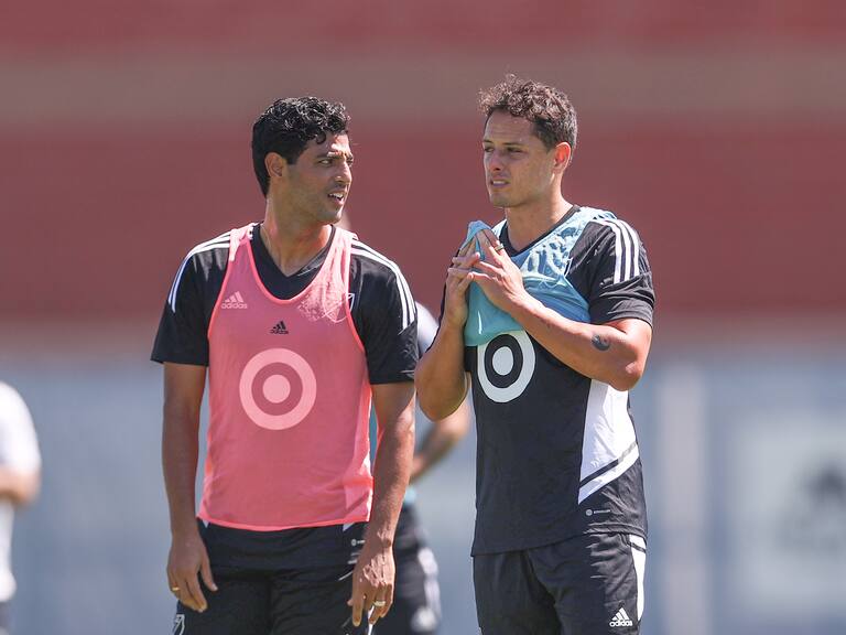 Vela y Chicharito se lucieron con sus respectivos equipos en la MLS