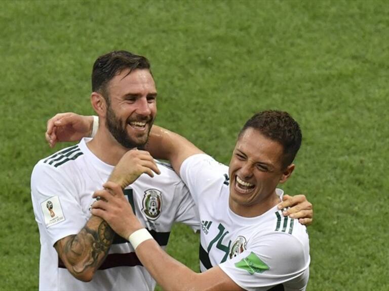 Layun y Javier Chicharito Hernández. Foto: Getty Images
