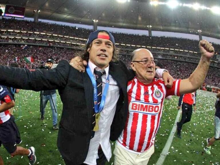 Matías Almeyda con su padre . Foto: Mexsport