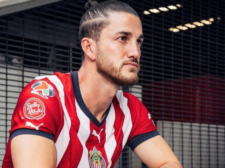 Chivas fue de los primeros en anunciar su nuevo jersey