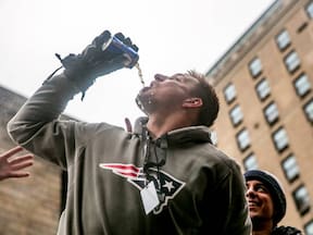 ¿Cuánta cerveza se consume en el Super Bowl 2026? Las cifras de un récord locura