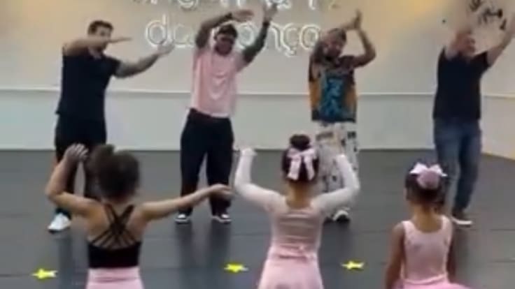Neymar se vuelve viral tras bailar ballet en la presentación de su hija Mavie | VIDEO