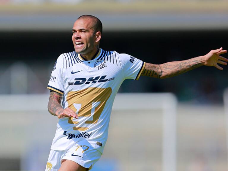 Dani Alves fuera de Pumas tras su situación legal