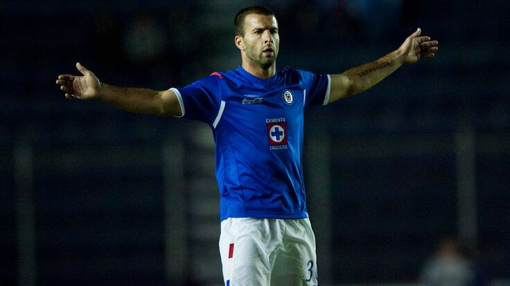 Cruz Azul ‘desecho’ a Tito Villa y le aplicó el pacto de caballeros para ir a Pumas