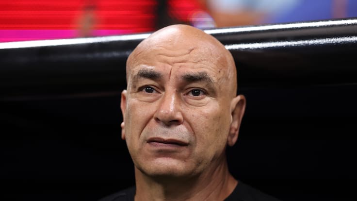 Entrenador de Egipto se desmayó por detener la pelea de sus dos esposas