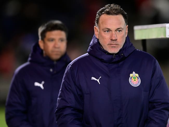 Gabriel Milito podría salir de Chivas para dirigir a River Plate