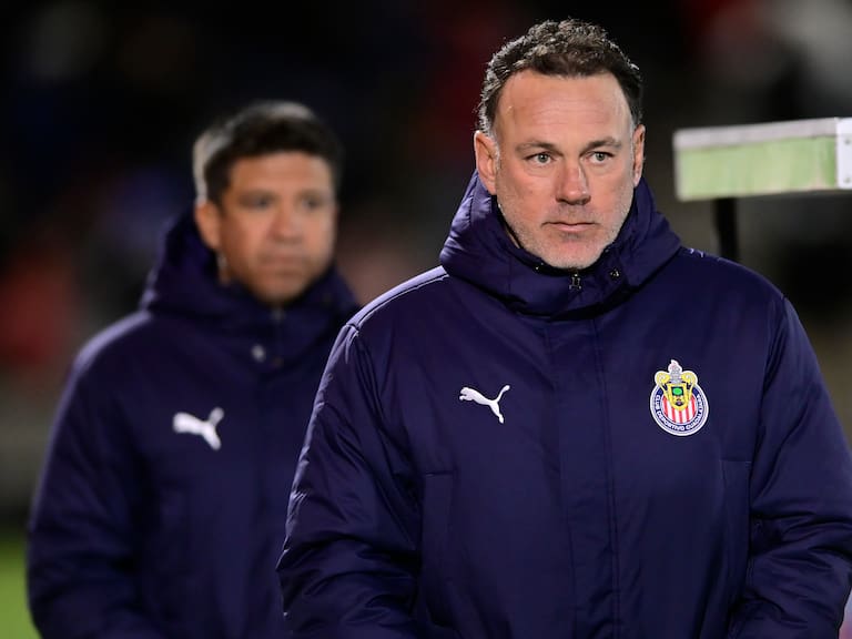 Gabriel Milito podría salir de Chivas para dirigir a River Plate