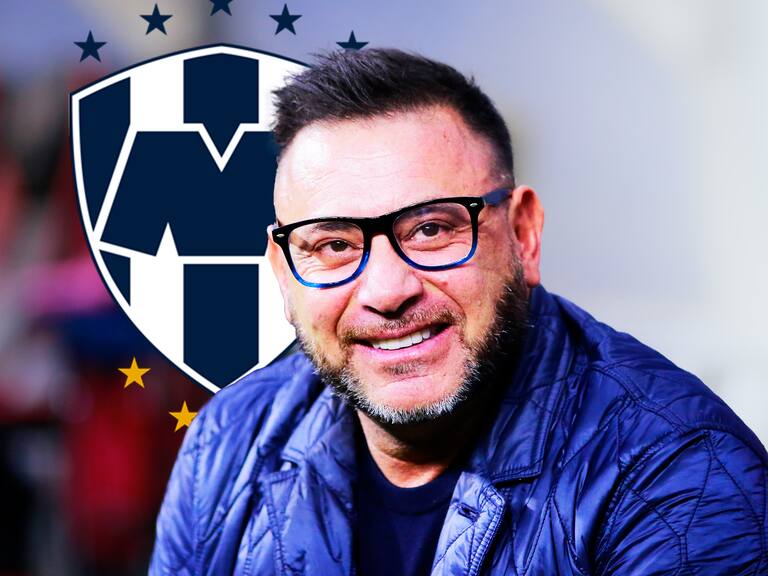 El Turco Mohamed se fue expulsado ante América