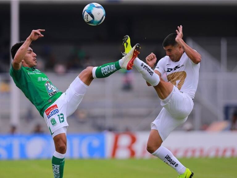 Ángel Mena vs Víctor Malcorra. Foto: Getty Images