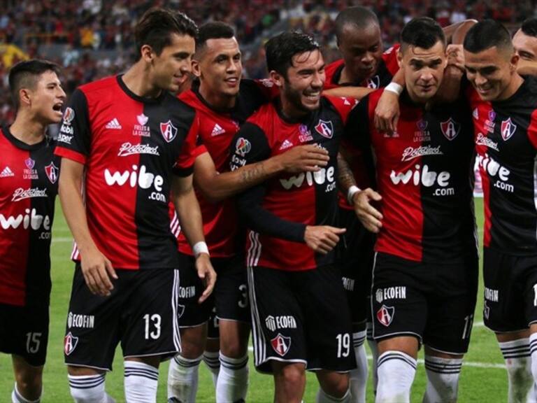 Jugadores de Atlas celebran gol . Foto: Twitter