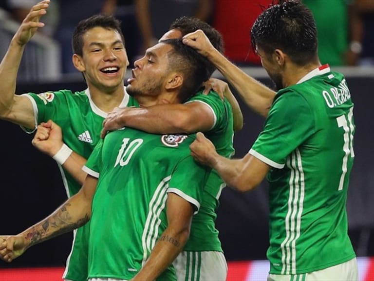 Los jugadores del Tri festejan un gol durante un encuentro de fecha FIFA . Foto: