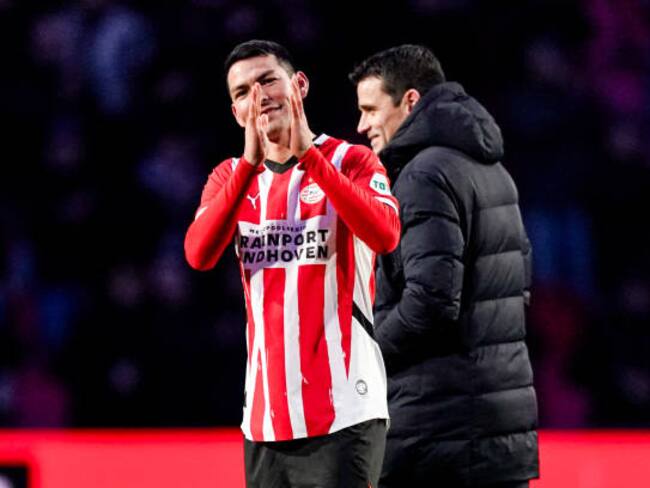 Chucky Lozano juega su último partido en Europa ante el Feyenoord