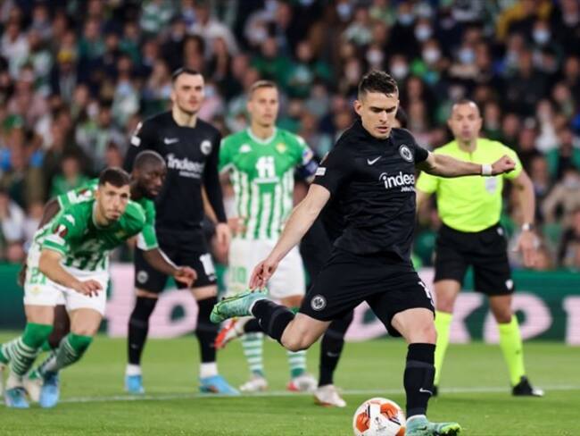Betis cae en la Ida de Octavos de Europa League ante el Frankfurt