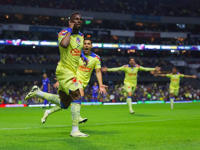 América se impone en el Clásico Joven sobre Cruz Azul con sin fin de goles anulados