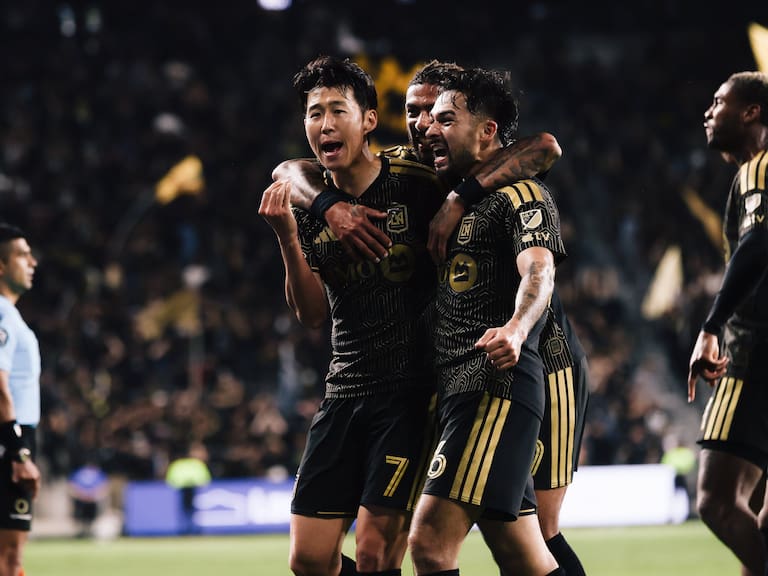 LAFC golea a Cruz Azul en Concachampions