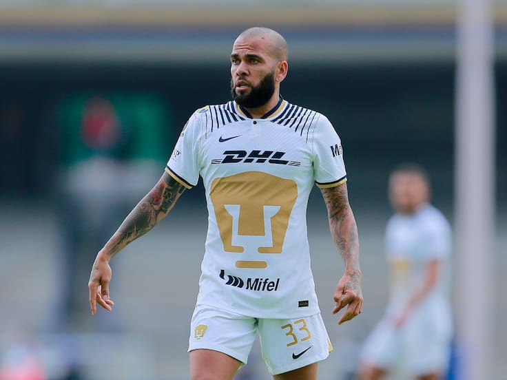Dani Alves pagará más de dos millones de dólares a Pumas por incumplimiento de contrato