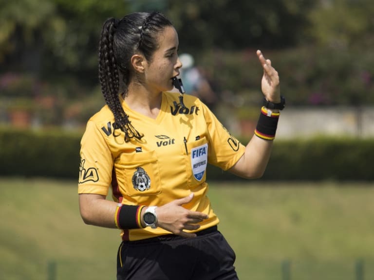 Katia Itzel González estará como silbante central en el juego entre Atlético La Paz y el Celaya