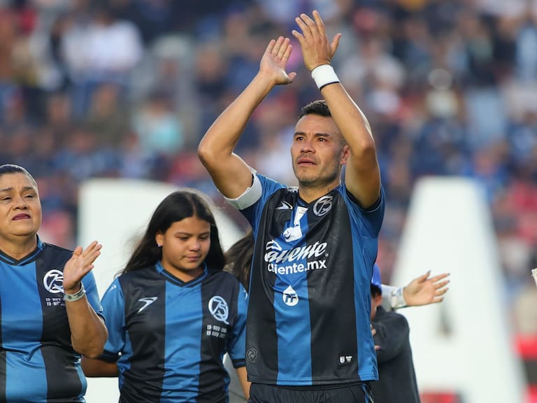 Pablo Barrera se despide de Querétaro con emotivo homenaje en la Corregidora