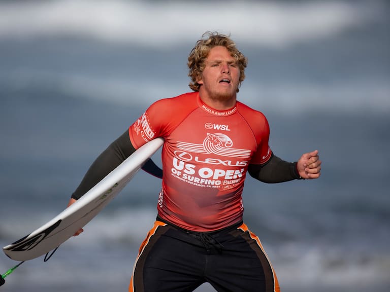 Alan Cleland, surfista mexicano en París 2024, envuelto en escándalo por agresión sexual