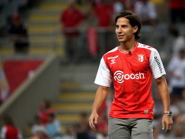 Diego Lainez mete a octavos al Braga y alza la mano para estar en Qatar con México, VIDEO