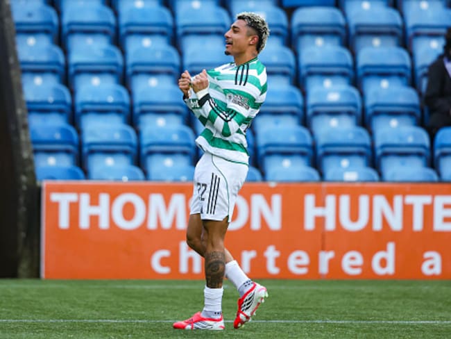 Julián Araujo marca el gol de la victoria en la remontada del Celtic ante Kilmarnock