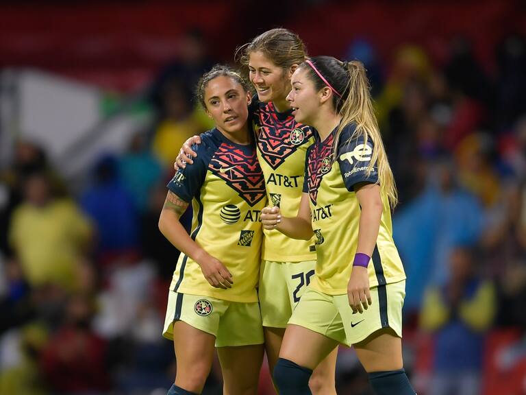 Nicolette Hernandez celebrates her goal 4-0 with Eva Gonzalez and Katty Martinez of America during the game America vs Pachuca, corresponding to day 16 of the Torneo Clausura Grita Mexico C22 of Liga BBVA MX Femenil, at Azteca Stadium, on April 25, 2022.
<br><br>
Nicolette Hernandez celebra su gol 4-0 con Eva Gonzalez y Katty Martinez de America durante el partido America vs Pachuca, correspondiente a la jornada 16 del Torneo Clausura Grita Mexico C22 de la Liga BBVA MX Femenil, en el Estadio Azteca, el 25 de Abril de 2022.