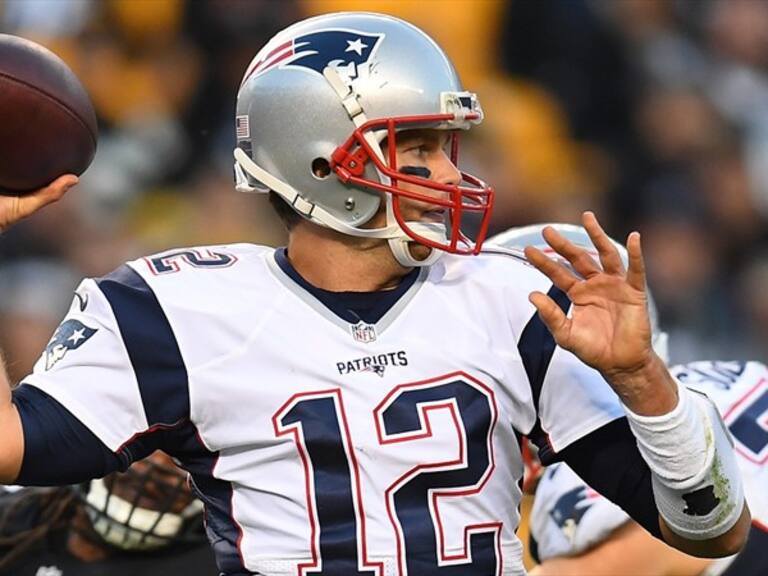Tom Brady en un encuentro con indumentaria de visitante. Foto: Getty Images