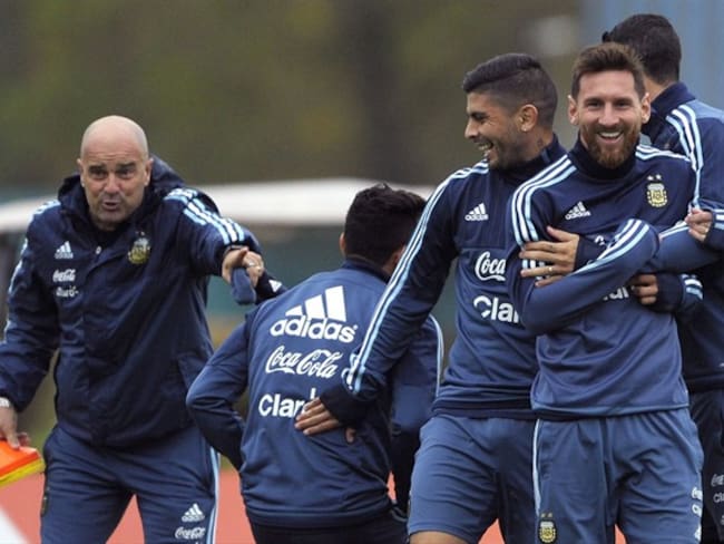 Argentina quiere olvidarse del repechaje y Chile busca afianzarse al Mundial