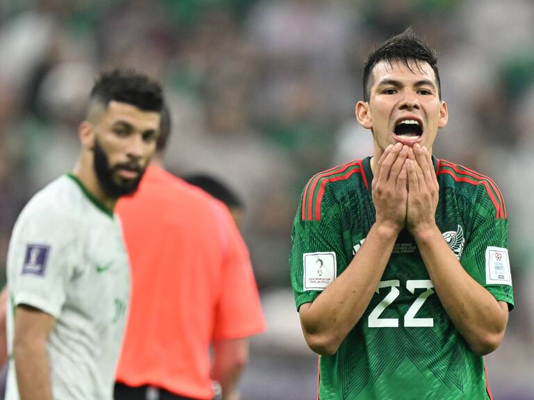 Hirving Lozano podría jugar en el Liverpool.
