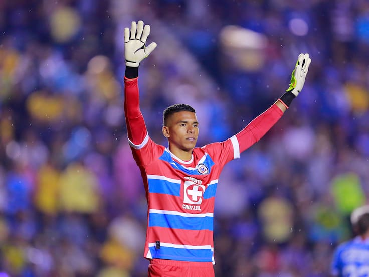 Kevin Mier reaparece con Cruz Azul y amenaza el puesto de Gudiño: ¿Cuándo vuelve al primer equipo?