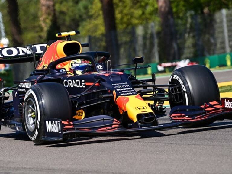 Checo Pérez en el Gran Premio de Imola . Foto: Getty Images
