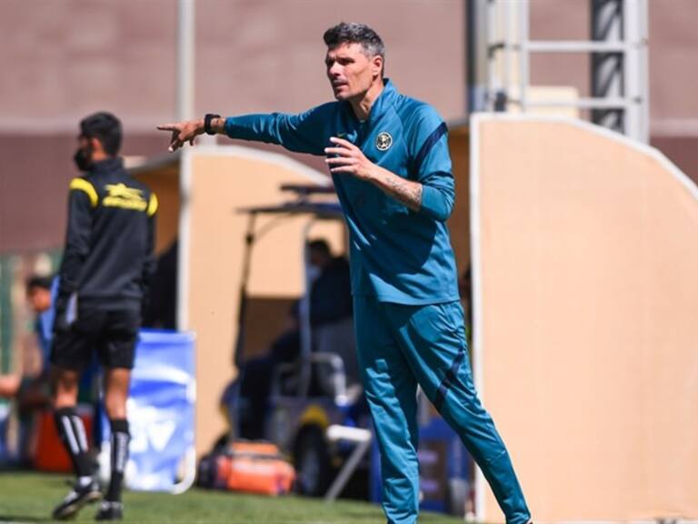 Fernando Ortíz dirigiendo a la Sub-20 de América. Foto: MexSport