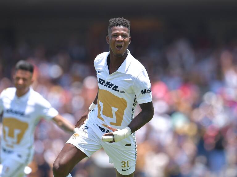 Corozo marcó los dos goles de Pumas sobre el final