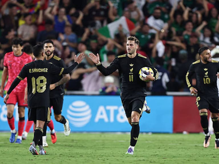 Santiago Giménez rescata agónico empate ante Corea del Sur