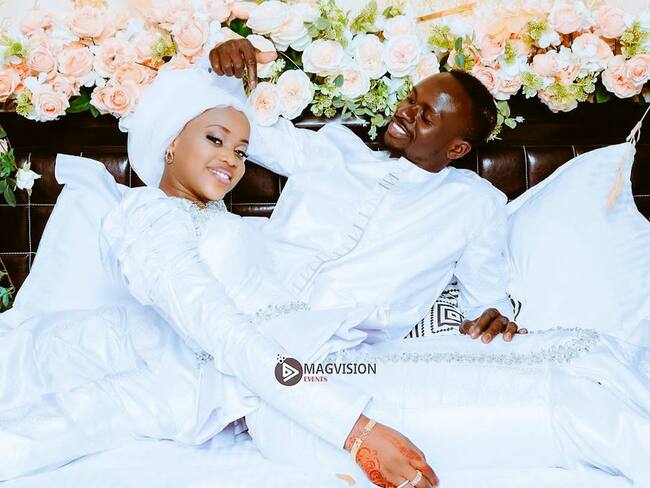Sadio Mané se casó con su pareja Aisha Tamba, 13 años menor que él