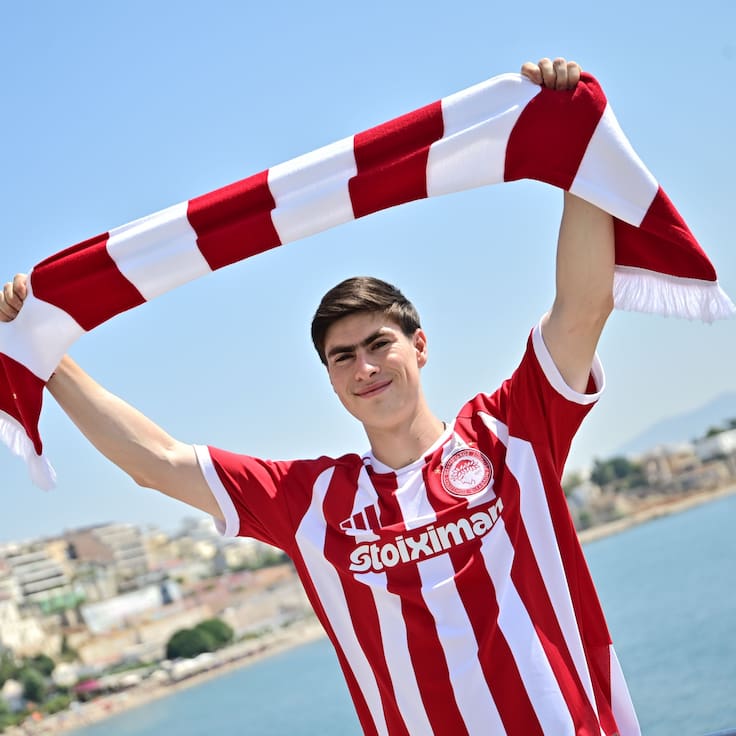 Armando González debuta con Olympiacos, ¿quién es el otro mexicano que lo espera en Grecia?