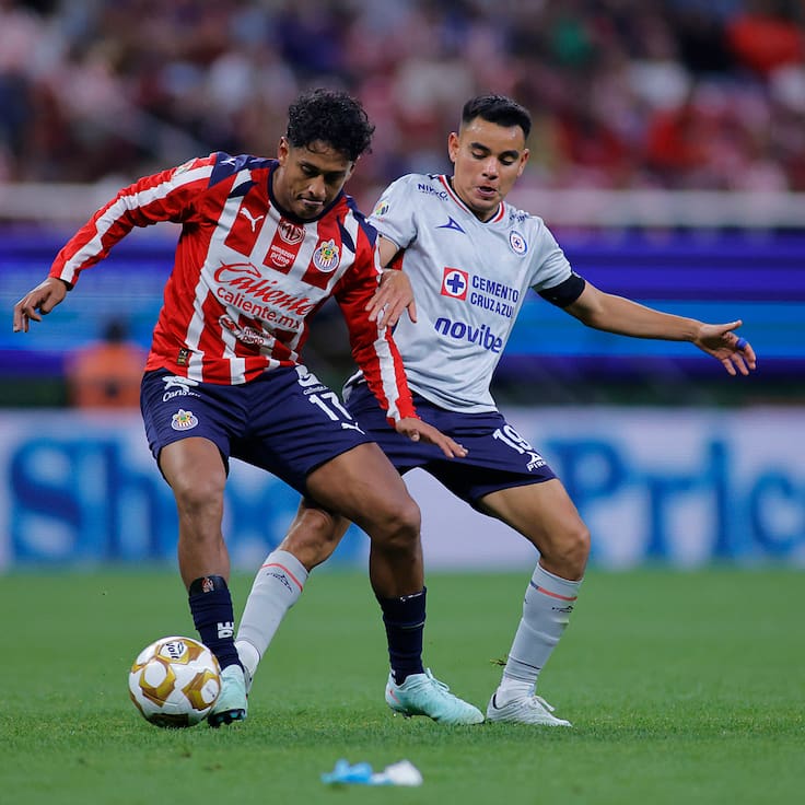 Chivas y Cruz Azul igualan a ceros en el Akron; ¡Todo queda para la vuelta!