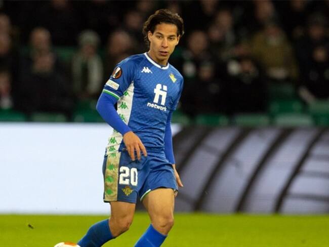 Diego Lainez hizo gol con el Betis
