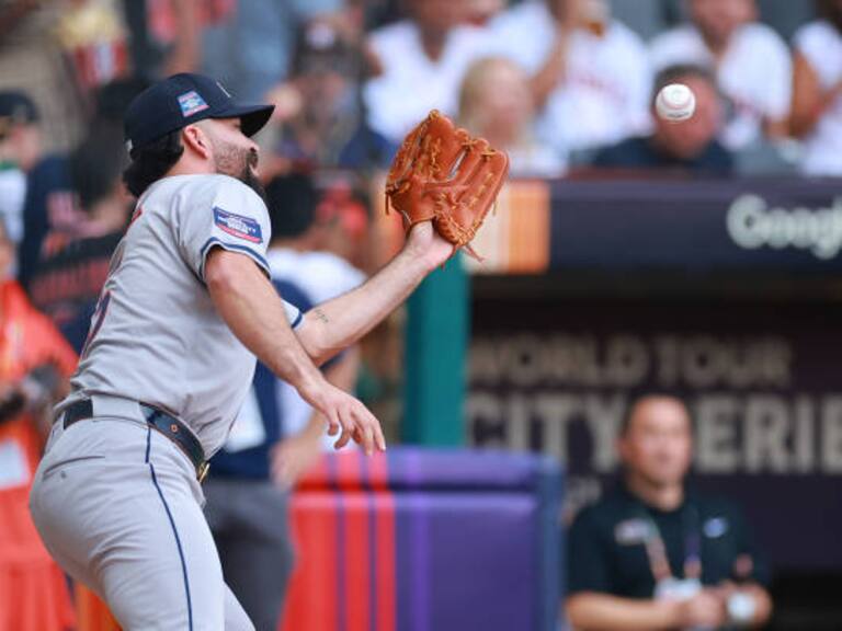 José Urquidy se someterá a cirugía y se perderá la temporada con los Astros