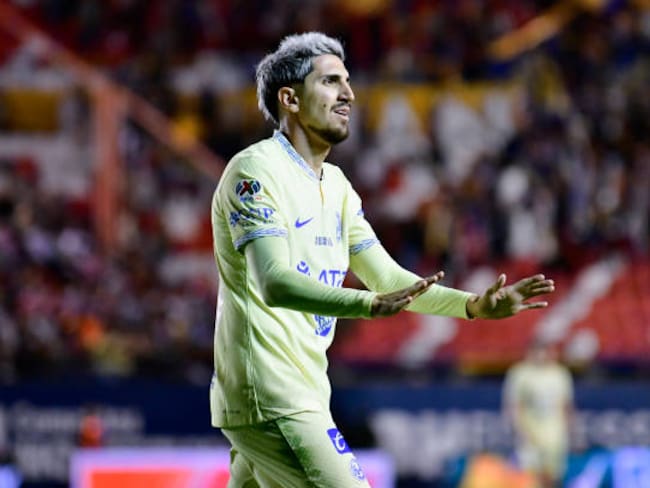 Diego Valdés vuelve a entrenar en América y Néstor Araujo da susto grande