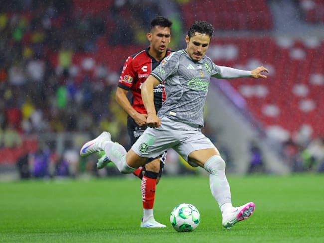 Raphael Veiga falla y “Ponchito” González sentencia: América pierde ante Atlas y cae al octavo lugar